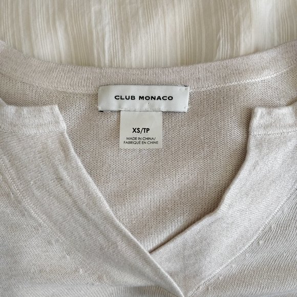 ✨Club Monaco V-neck Layered Sweater Sz XS - Picture 4 of 4